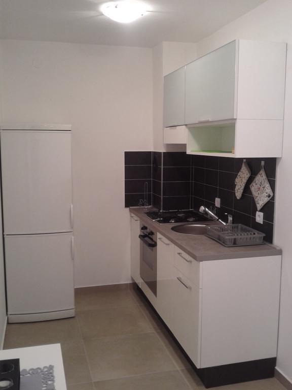 Apartment Melani プーラ エクステリア 写真