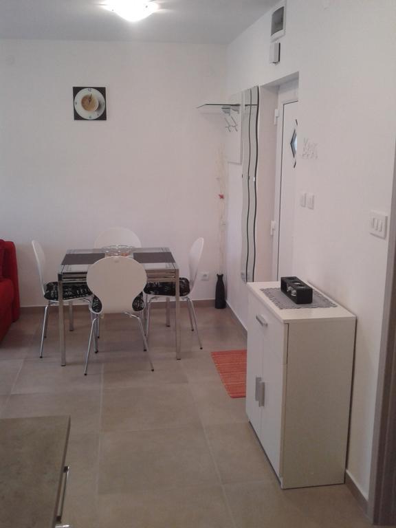 Apartment Melani プーラ エクステリア 写真