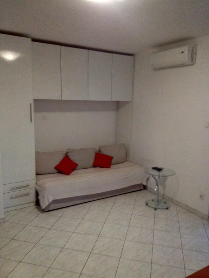 Apartment Melani プーラ エクステリア 写真