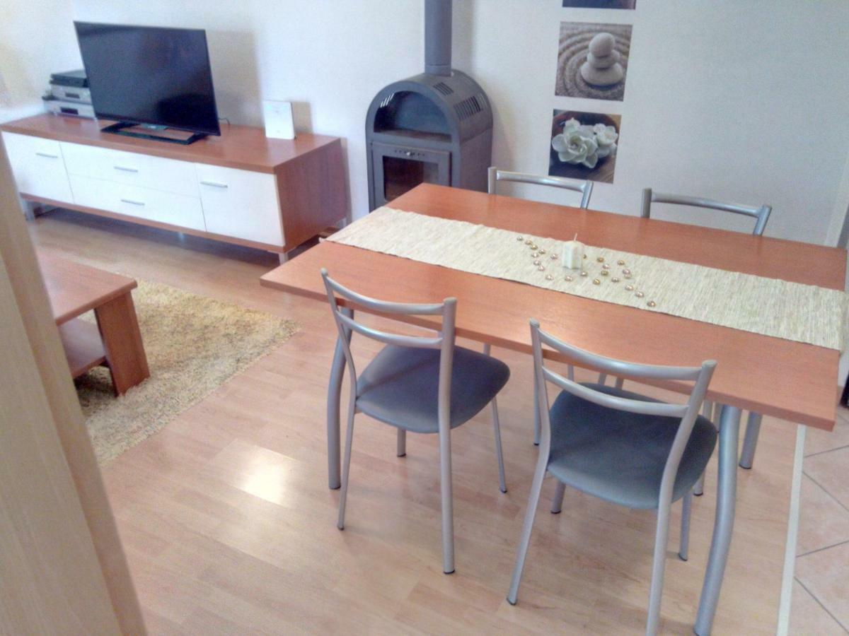 Apartment Melani プーラ エクステリア 写真